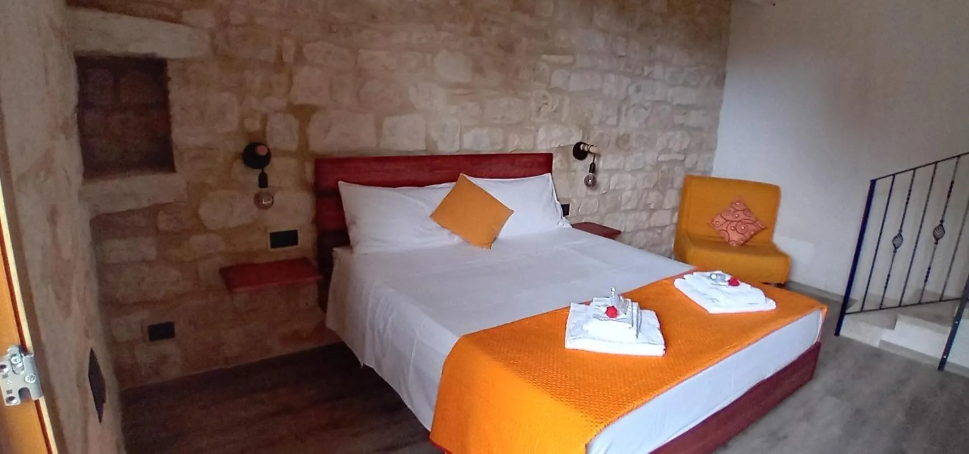 Casale Donna Morena Modica 0*,